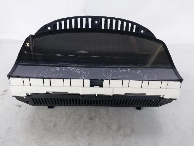 Painéis de instrumentos BMW 750Li 2008 62119140812 - Imagem 2 de 4