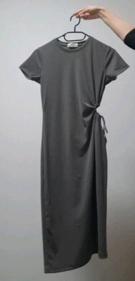 robe midi grise avec trous à la taille - Photo 1/4