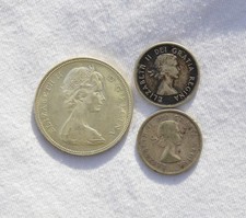 Canada 80% Pure Silver Bullion Coin Lot: 1965 Dollar, 2 1950s Quarters .9toz ASW