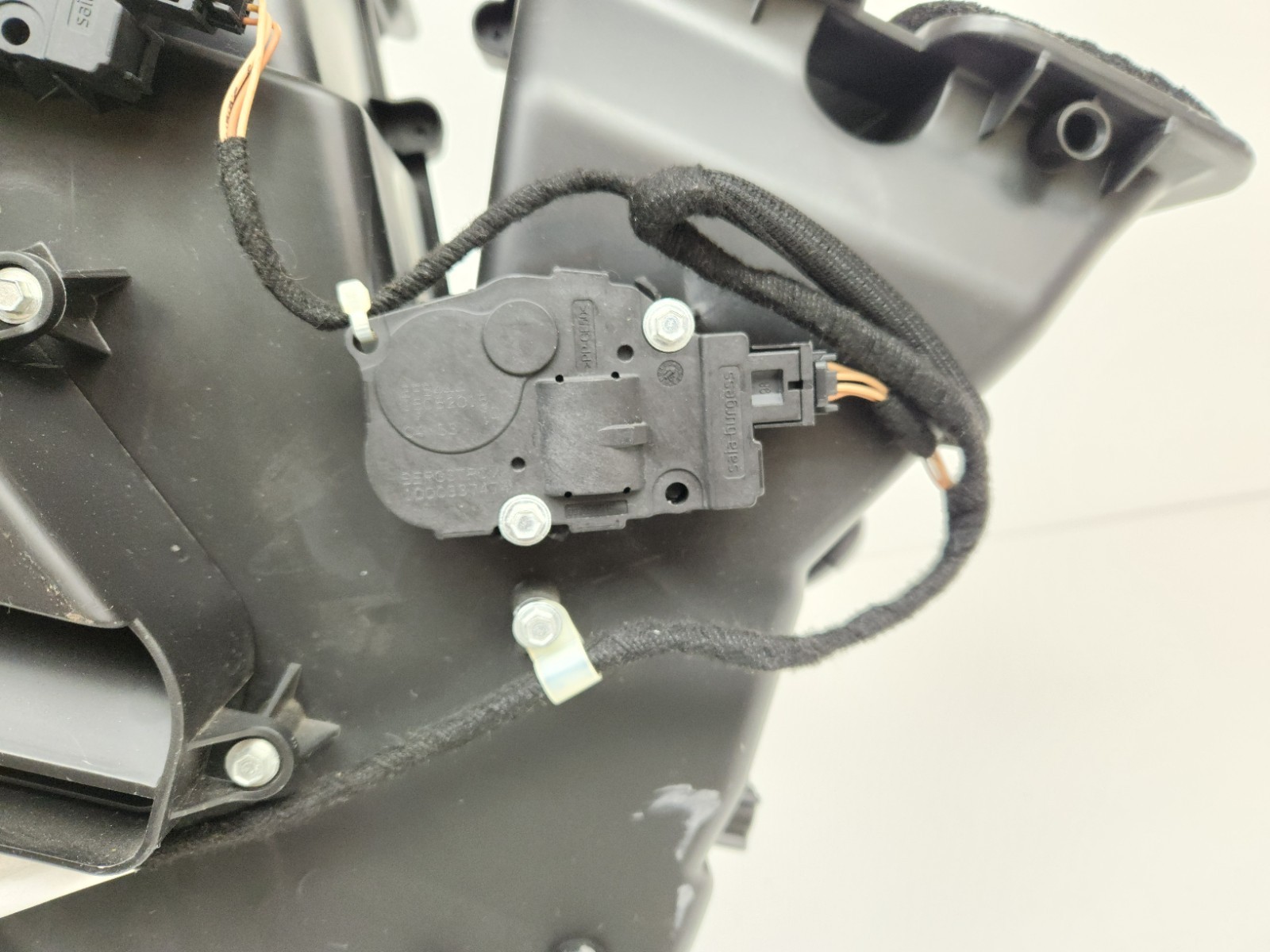 2015-2017 MCLAREN 675LT AC A/C HVAC HEATER BLOWER DISTRIBUTION UNIT BOX OEM