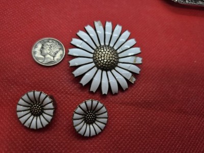 Vtg Anton Michelsen AM Denmark Sterling Silver Enamel Daisy Brooch And Earrings