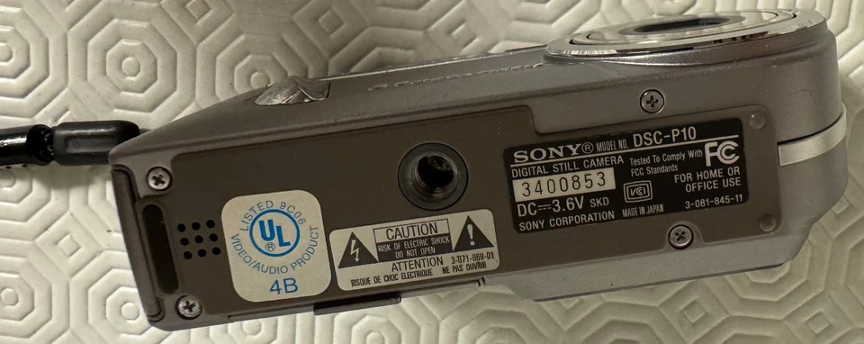 Sony Cyber-shot DSC-P10 5.0MP Digital Camera – Silver – Untested Vintage Compact - Image 3 of 4