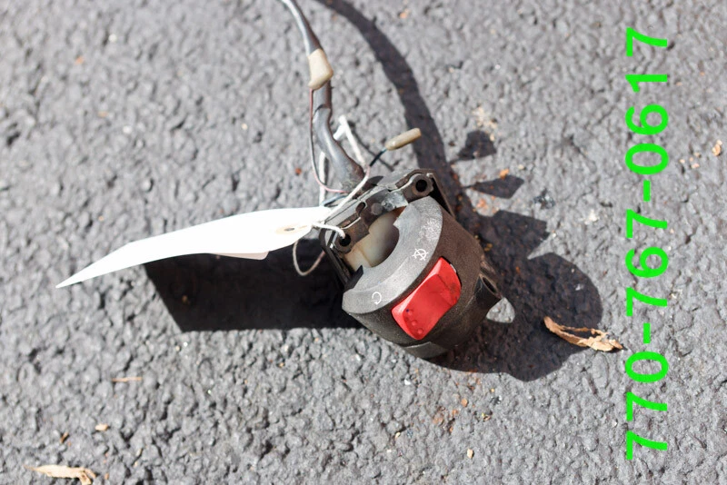 Suzuki GSXR750 2004 clip izquierdo en mango bocina señales interruptor interruptores Foto 4 de 4