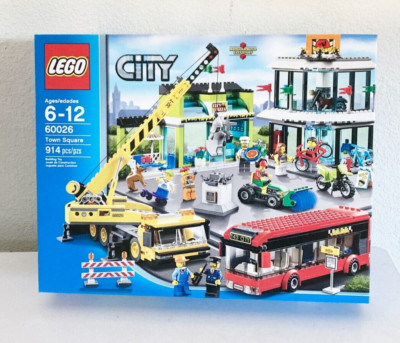 NEW LEGO CITY: Town Square 60026 NIB SEALED Retired Bus