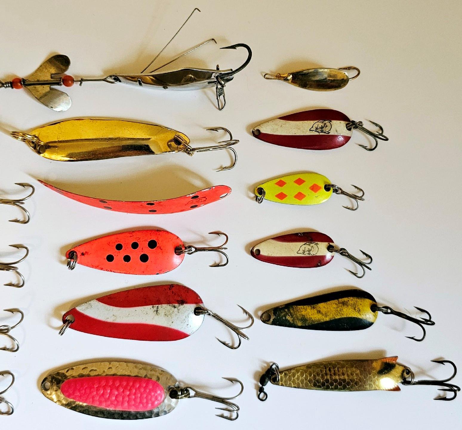 (Lot of 32) Vintage Spoons Different Manufacturers & Styles & Sizes Great Shape! - Image 4