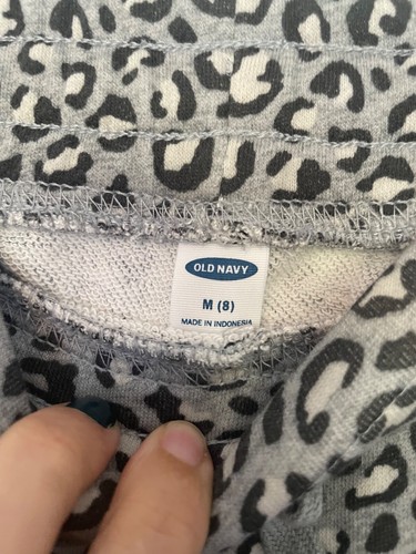 NWT Old Navy Little Girls Grey Leopard Sweatpants Medium 8 - Picture 4 of 6
