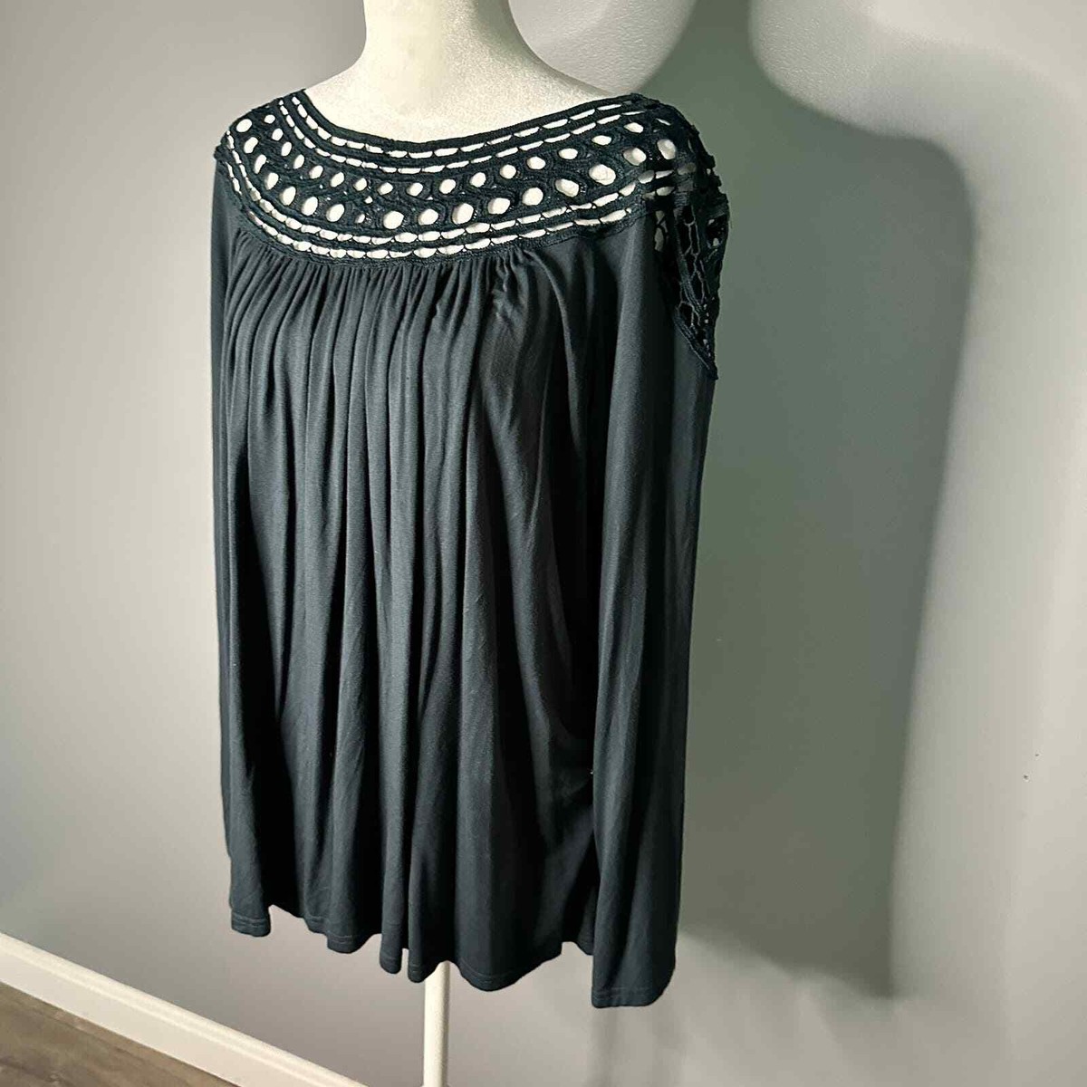 AMARYLLIS Die Cut Blouse Top Size Large View 3