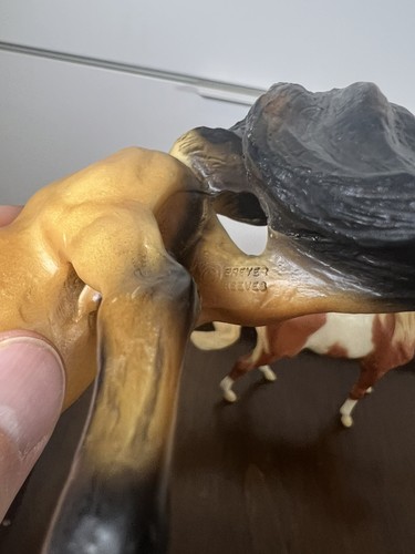 BREYER REEVES Brown & White Pinto And Spirit Kiger Mustang Mesteno Hengst - Bild 14 von 14