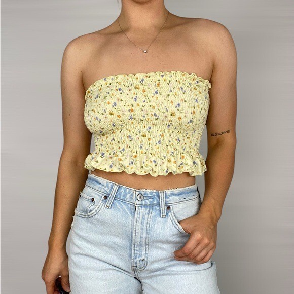 FOREVER 21 Floral Ruffle Hem Bandeau Summer Spring Crop Top