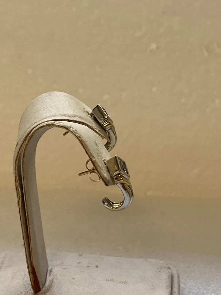 2 TONE 14K WHITE/YELLOW GOLD, PRINCESS CUT DIAMOND EARRINGS approx. .25ctw - Image 3 of 4