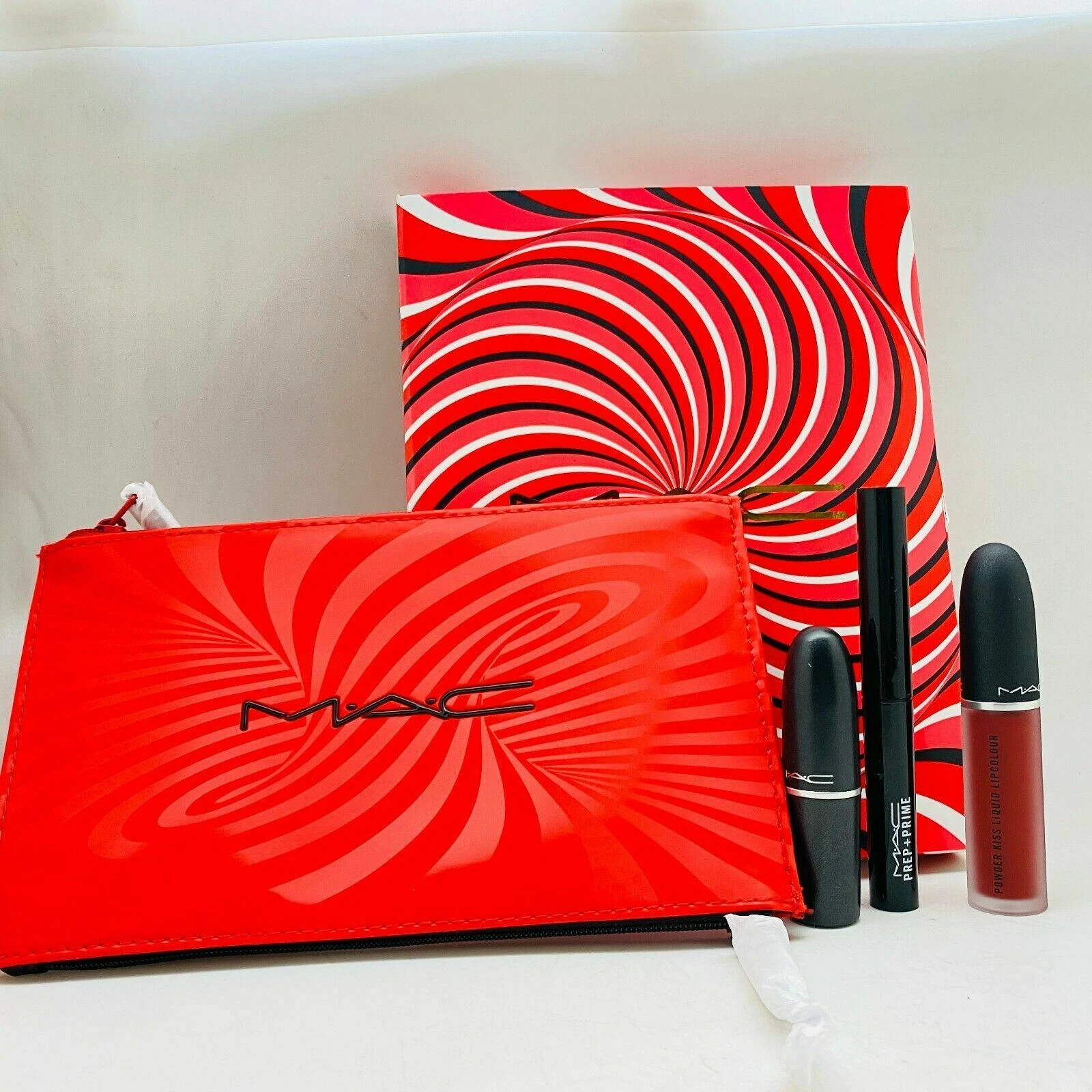 MAC BEST - KEPT SECRET LIP KIT 4 pcs lip set : CHILI - NIB