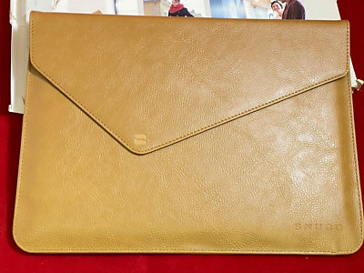 Snugg - Desert Camel Leather Sleeve Case Protective Cover MacBook Pro 13'' Touch