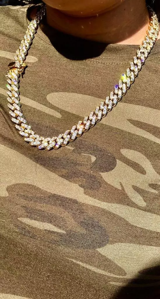 Picture 3 of 11