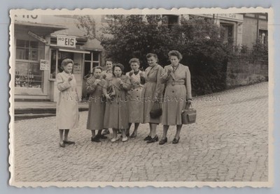 Hohnstein 1956 - HO Ice Cream Parlor 'A Cold Kiss' - Vintage Photo 1950's