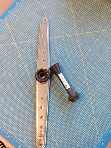 Miele Geschirrspüler Sprüharm Trichter  T.Nr 04755650  4755650  Länge: 47,5cm