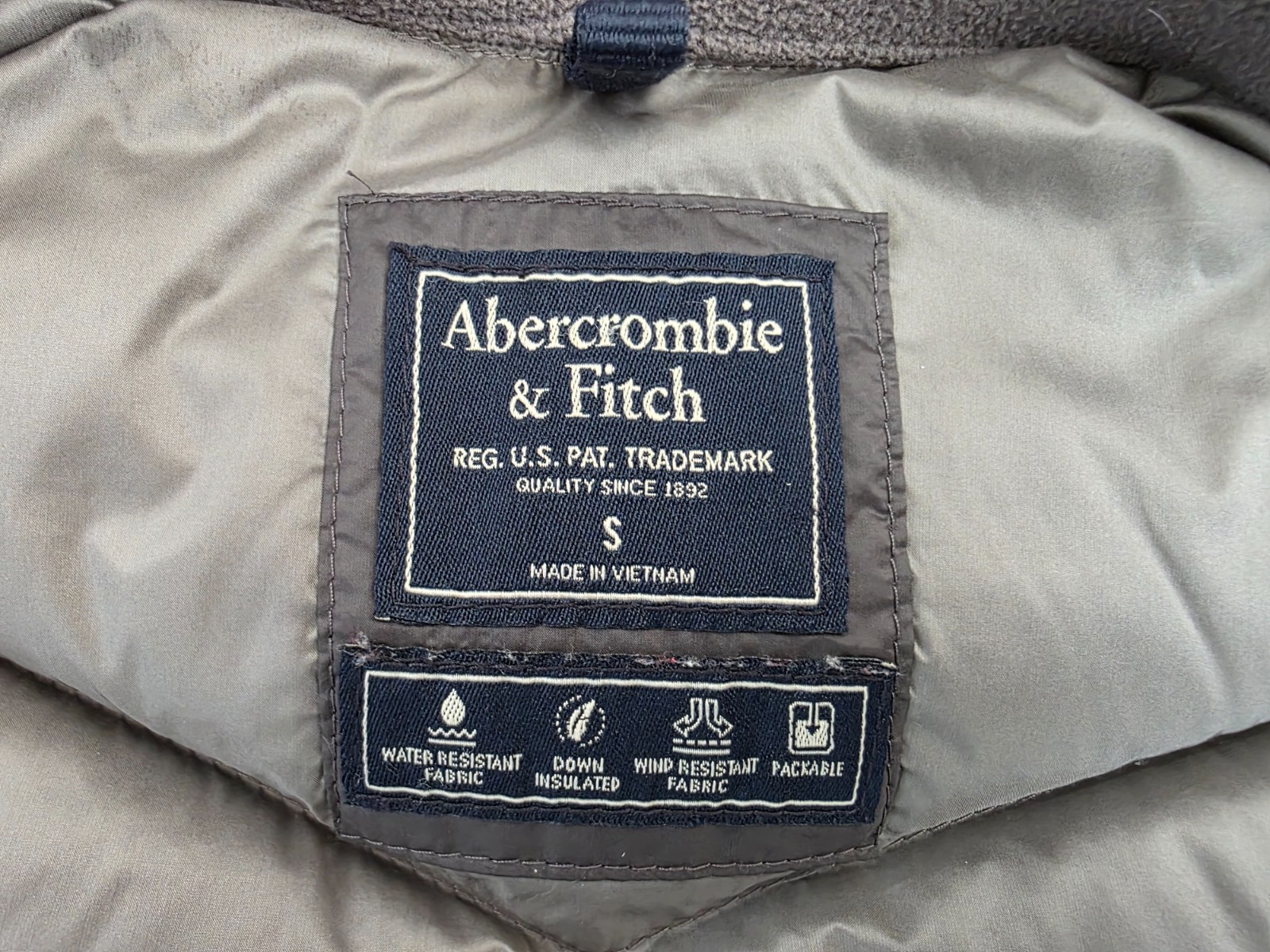 Abercrombie packable down puffer jacket dark gray… - image 5
