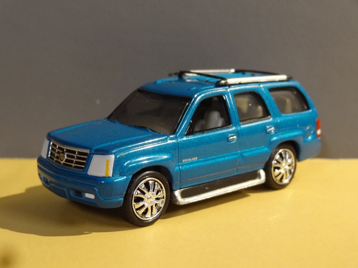 2ND GEN 2002-06 CADILLAC ESCALADE LUXURY SUV 1/64 DIECAST DIORAMA MODEL N