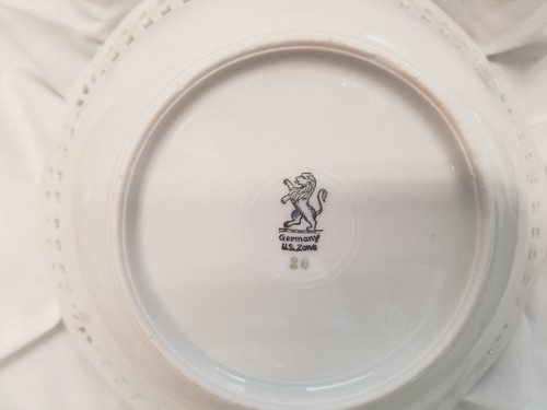 Schwarzenhammer 9" Round Reticulated Bowl w/Floral Pattern US Zone Germany - Picture 3 of 5