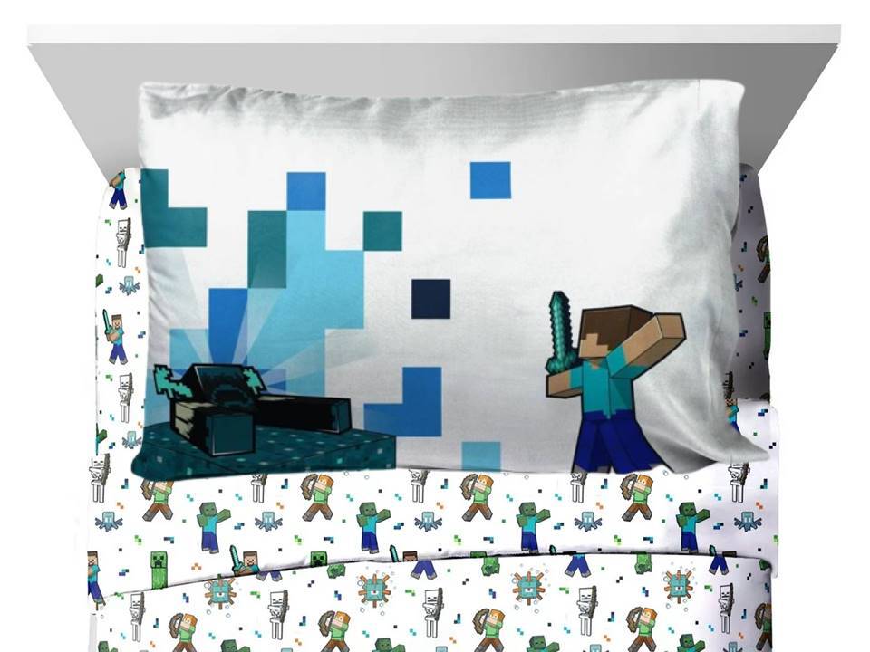 Jay Franco MINECRAFT Patchwork Mobs 7pc Full Bed Set - Includes