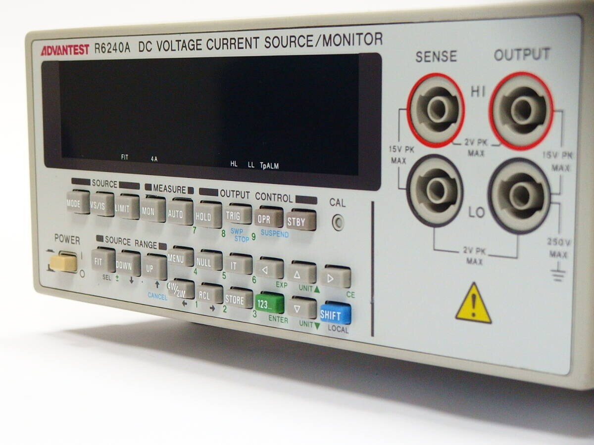 直流 精密電圧/電流発生器 ADVANTEST R6240A 0V-15V 4A 精密直流 電圧/電流発生器 ADVANTEST R6240A 0V-15V 4A