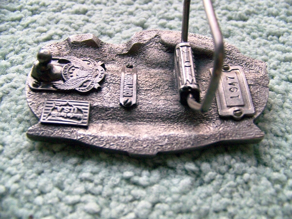 De colección Ford Thunderbird 1957 Hebilla de Cinturón Gran Hebilla Americana Peltre EE. UU. C1990 Foto 2 de 3