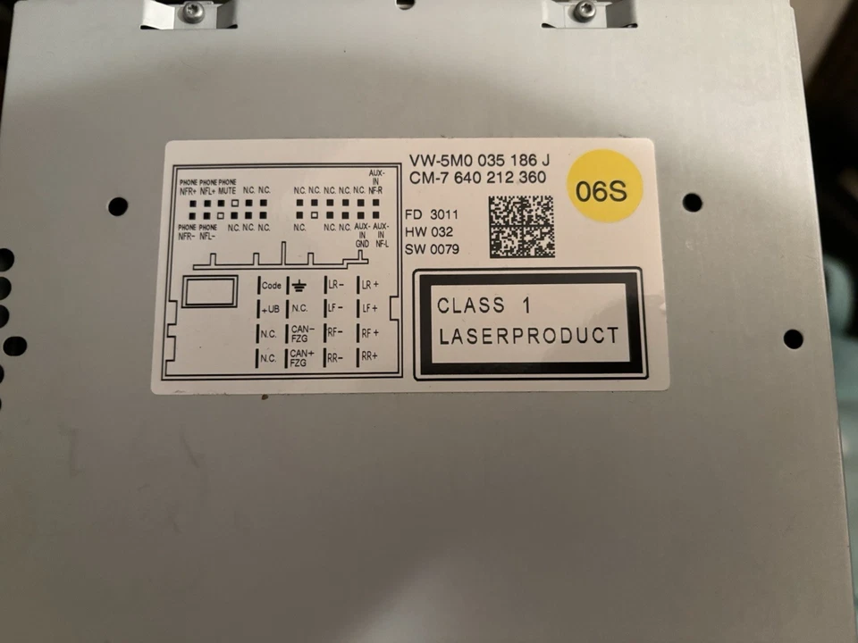 VW Tiguan Autoradio RCD310 Radio CD Player Audio 5M0035186J - Bild 2 von 4