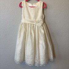 Girls American Princess Dress With White Lace, Satin And Flower Detail Size 6Y