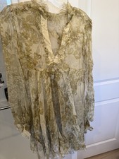 Woman’s Dolce and Gabbanas Dress Size M