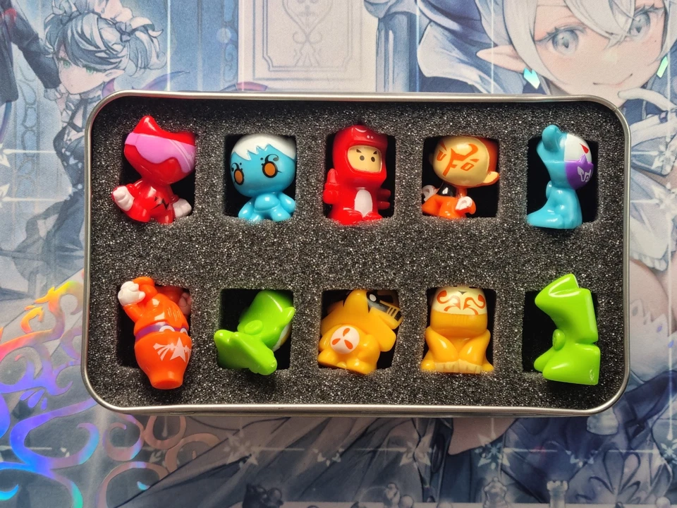 Gogo's Crazy Bones Limited Edition Collector Tin No 3 - all original items - Image 2 of 4