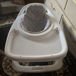Baby High Chair Feeding Seat, Removable Tray, White/Gray Seat Pad