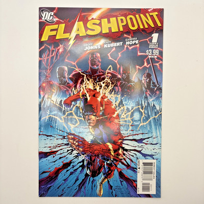 Flashpoint #1   est 6.5 FN+   2011  1st Thomas Wayne as Batman!