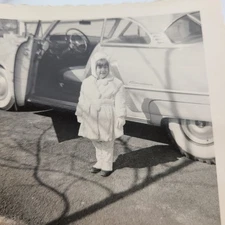 Photo TX Texas Girl Snapshot Classic Car 1950s