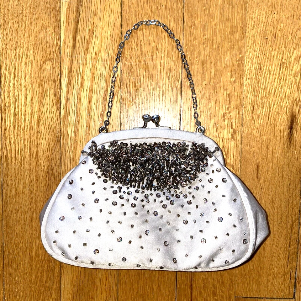 Cartera sin asas Ann Taylor de seda de noche con flecos de microperlas de lentejuelas con cuentas a mano beige Foto 2 de 4