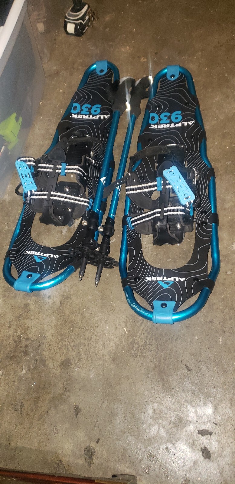 Alptrek 930 Snowshoes Full Kit with Poles & Carrying Bag Up To 250 lb used eBay