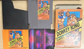 Donkey Kong Classics  Box & Manual - Nintendo NES 