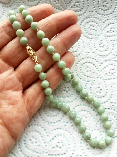 NECKLACE NATURAL VINTAGE GREEN JADE NECKLACE WITH 14ct GOLD CLASP OUTSTANDING - Imagen 5 de 11