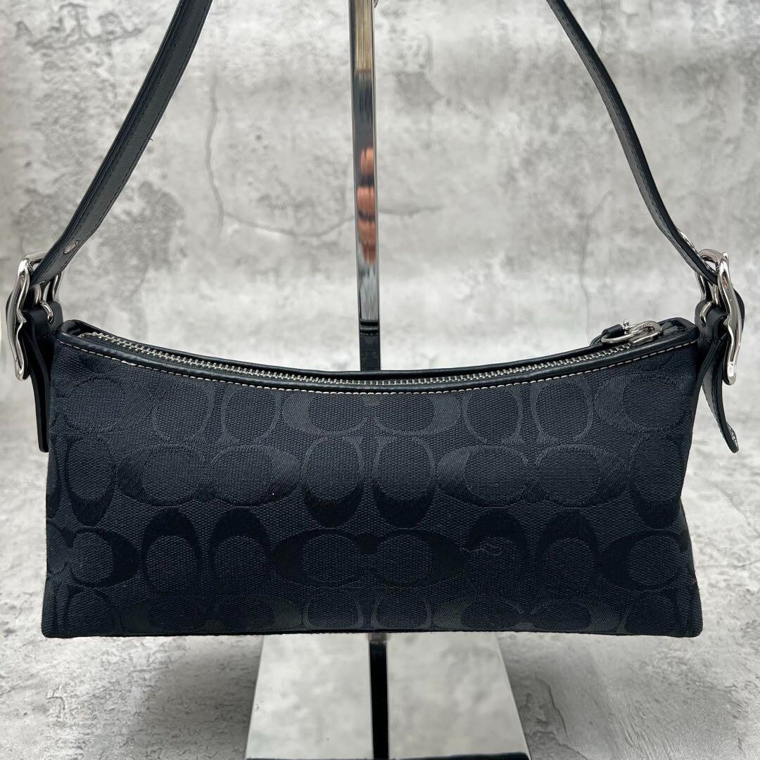 バッグ Coach Baguette Hampton Semi Demi Bag ❗️SOLD Coach Hampton Demi Baguette Bag Authentic/Original