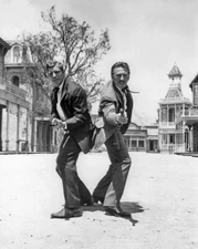 Western GUNFIGHT AT THE OK CORRAL Glossy 8x10 Photo KIRK DOUGLAS BURT LANCASTER