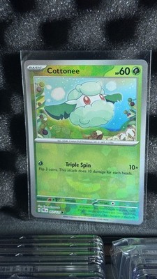 Cottonee (Poke Ball Pattern) Common SV: Prismatic Evolutions 007/131