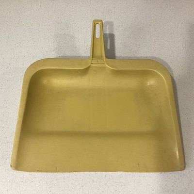 Rubbermaid  Dust Pan Heavy Rubber Harvest Gold Yellow Vintage Dustpan