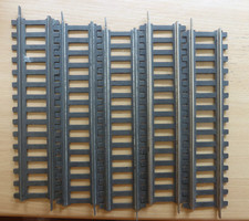 Fleischmann 600 ,Spur 0;  5x Ganze gerade Gleise, L&auml;nge 22 cm /Z527