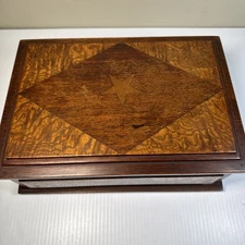 MCM Marquetry Inlay Hand Crafted Keepsake/jewelry Box Star Design Hinged Lid