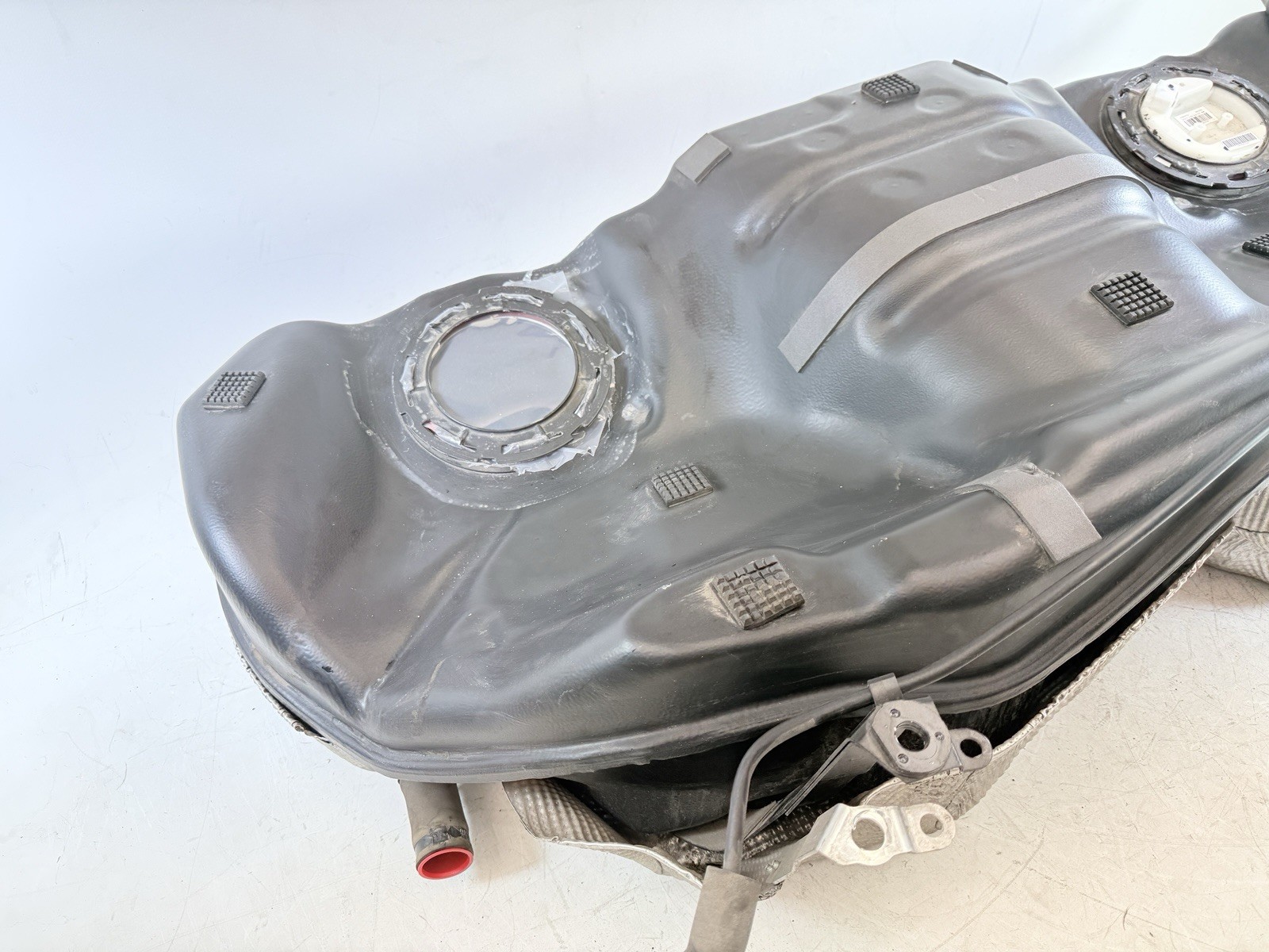 2017 - 2024 Maserati Ghibli Fuel Tank Assembly Gas Tank Genuine 670038248 OEM