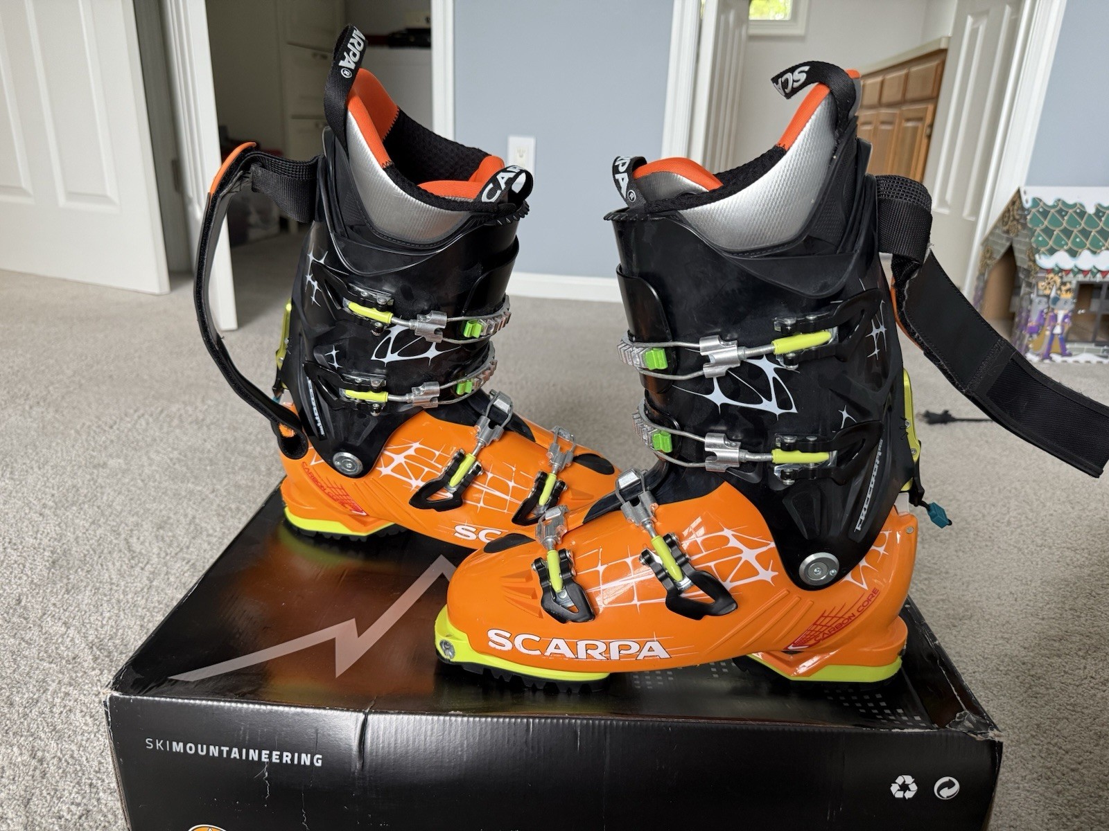 SALOMON Stivali da turismo Scarpa Freedom RS 29.0 usati in ottime condizioni
