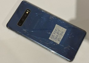 Samsung Galaxy S10 Plus SM-G975F Smartphone Schaden als Ersatzteil oder Reparatur