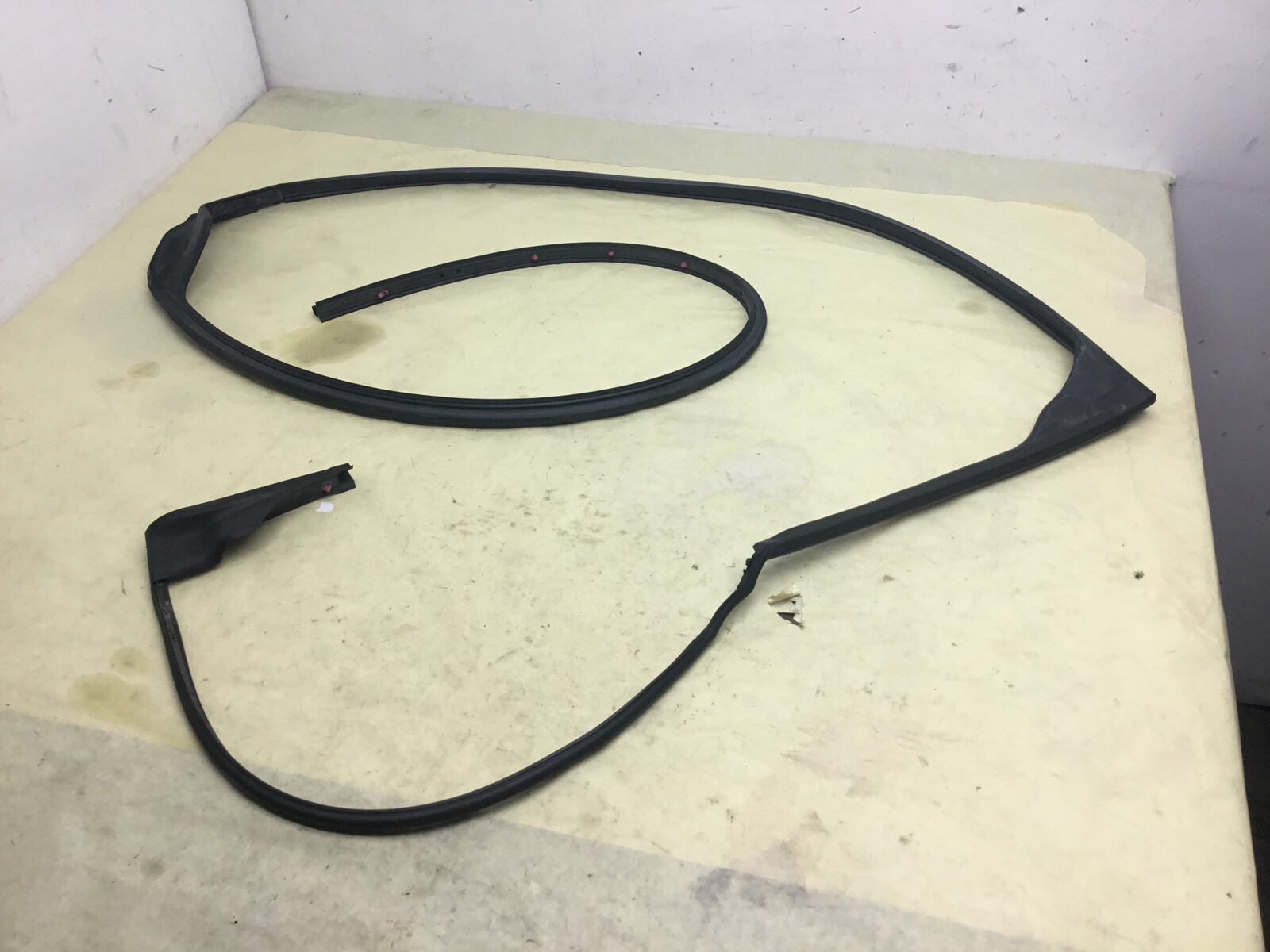 Bentley Flying Spur W12 Rear Left Door Weather Strip Seal Rubber 13-18 :Y