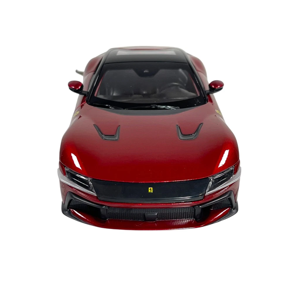 Modellino Auto Bburago 1/24 Ferrari 12 Cilindri 2024 Red - Immagine 2 di 4