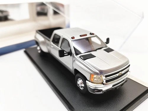 GLM 1/43 For Chevrolet Silverado 3500HD 4x4 pick-up truck Model Toys - Picture 4 of 6