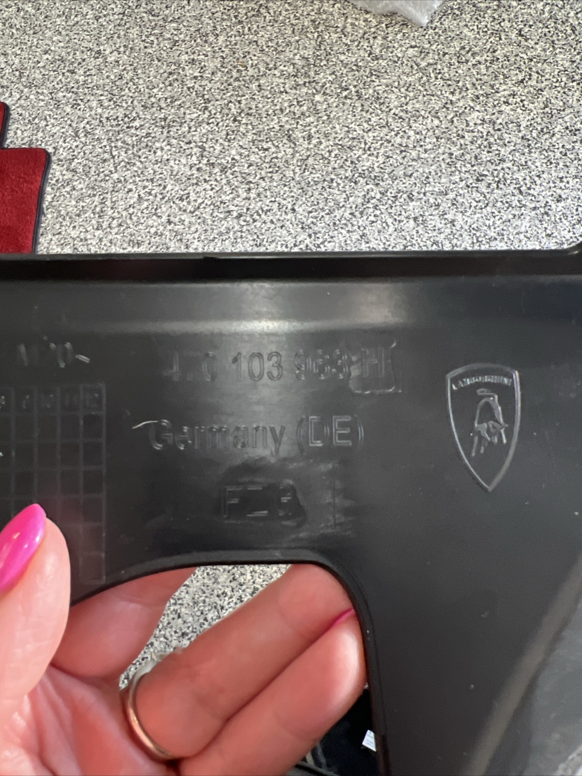 LAMBORGHINI AVENTADOR PASSENGER AESTHETIC HEAT ENGINE BAY COVER OEM 470103963H