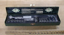 S-K  94520 18 Pc. 3/8" Dr. Socket SAE Set,15 Sockets,Ratchet,2 Ext.,& Box,EXC!